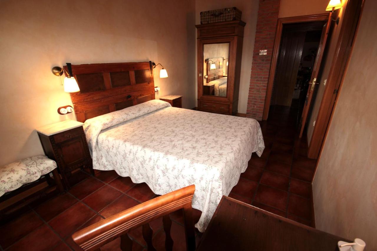 Casa Rural El Meson Брионес Экстерьер фото